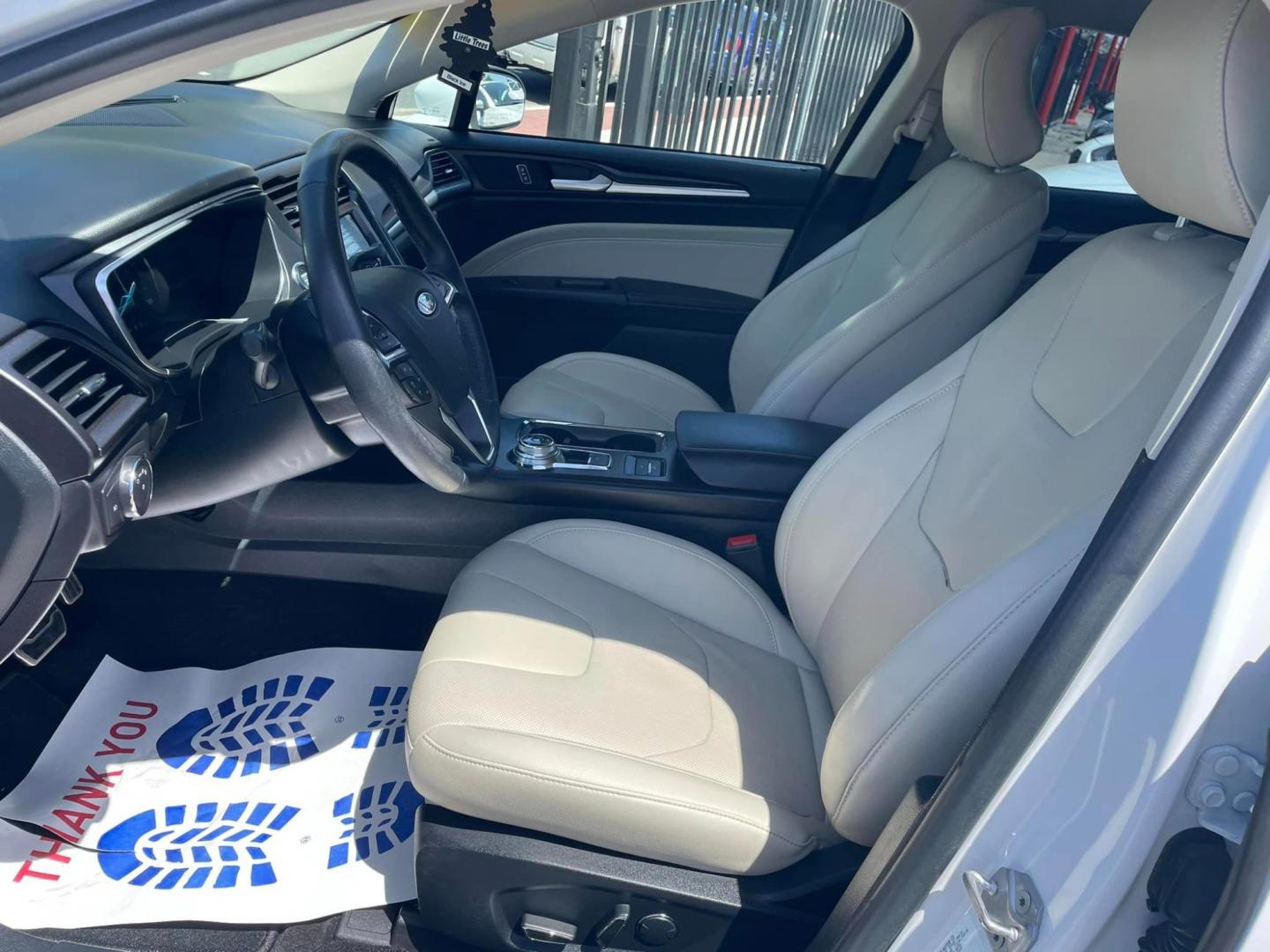 2018 WHITE /BLACK Ford Fusion Energi Titanium (3FA6P0SU6JR) with an 2.0L L4 DOHC 16V HYBRID engine, CVT transmission, located at 744 E Miner Ave, Stockton, CA, 95202, (209) 944-5770, 37.956863, -121.282082 - PLUS TAXES AND FEES - Photo#6